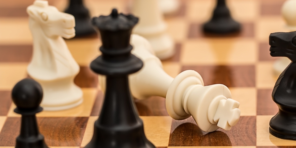 slide advertising Chess at the Library on 10-13-21